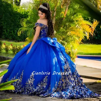 Royal Kék Gyöngyfűzés Kristály Íj Quinceanerán Ruha Labdát Ruha Le A Vállán Arany Appliqués Fűző Vestidos De A Menyasszony,